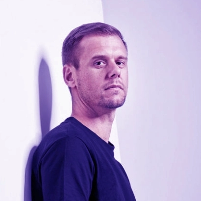artist's photo